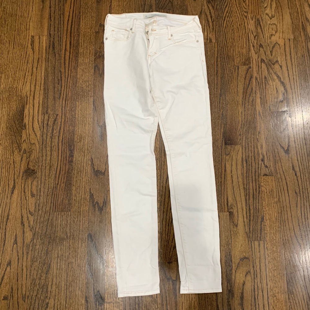 Abercrombie and Fitch Women’s skinny Jeans white 0
